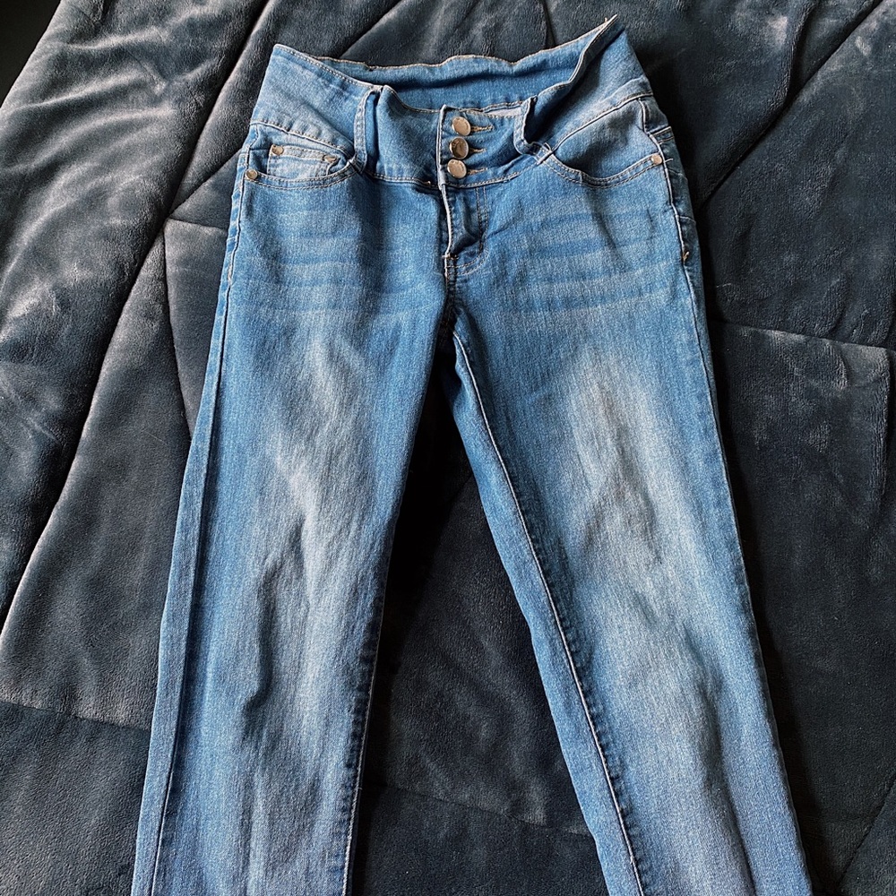 Fashion Nova 3 Button Jeans